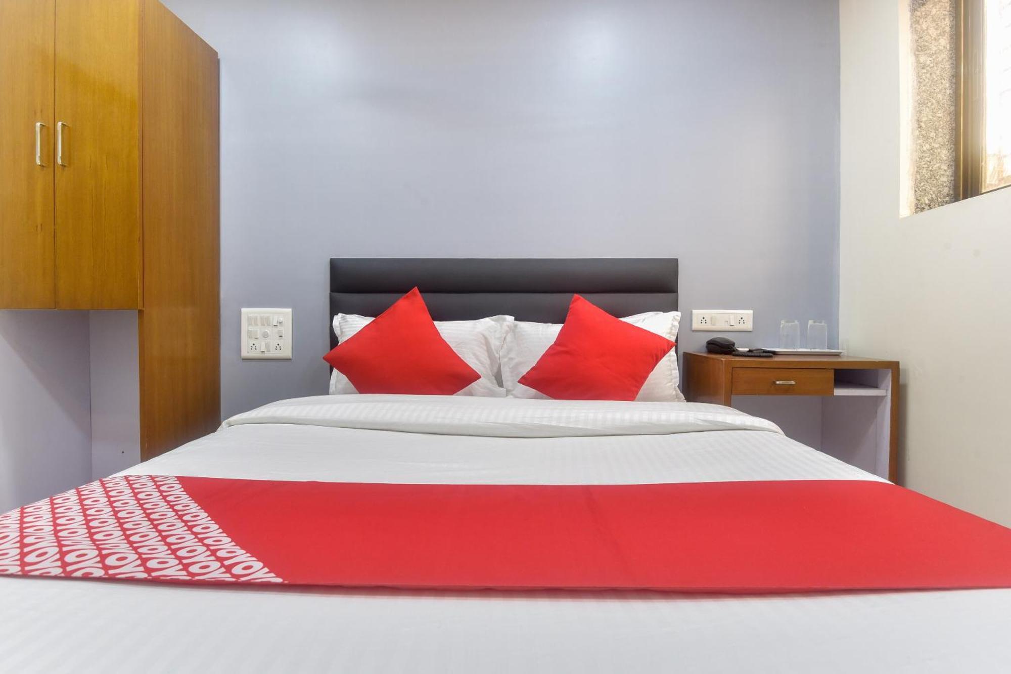 Hotel O Royal Aqua Мумбай Екстериор снимка